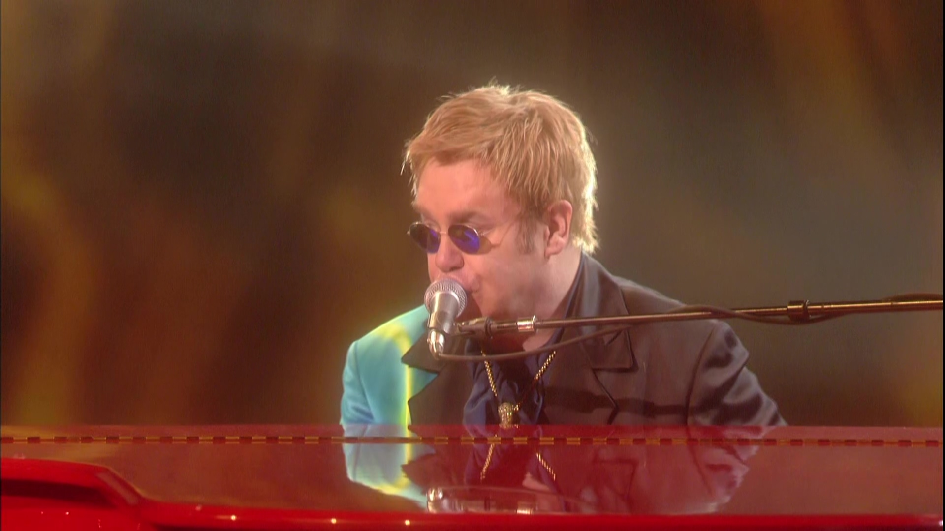 图片[2]-Elton John The Red Piano 2015 音乐会《ISO 45.3G》-蓝光演唱会资源网