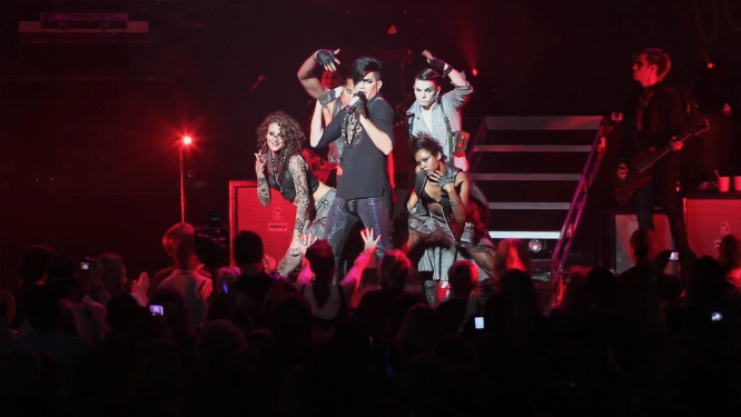 图片[2]-亚当·兰伯特 华丽国度 首次世界巡回演唱会. Adam Lambert.Glam Nation Live 2010《BDMV 21.5G》-蓝光演唱会资源网