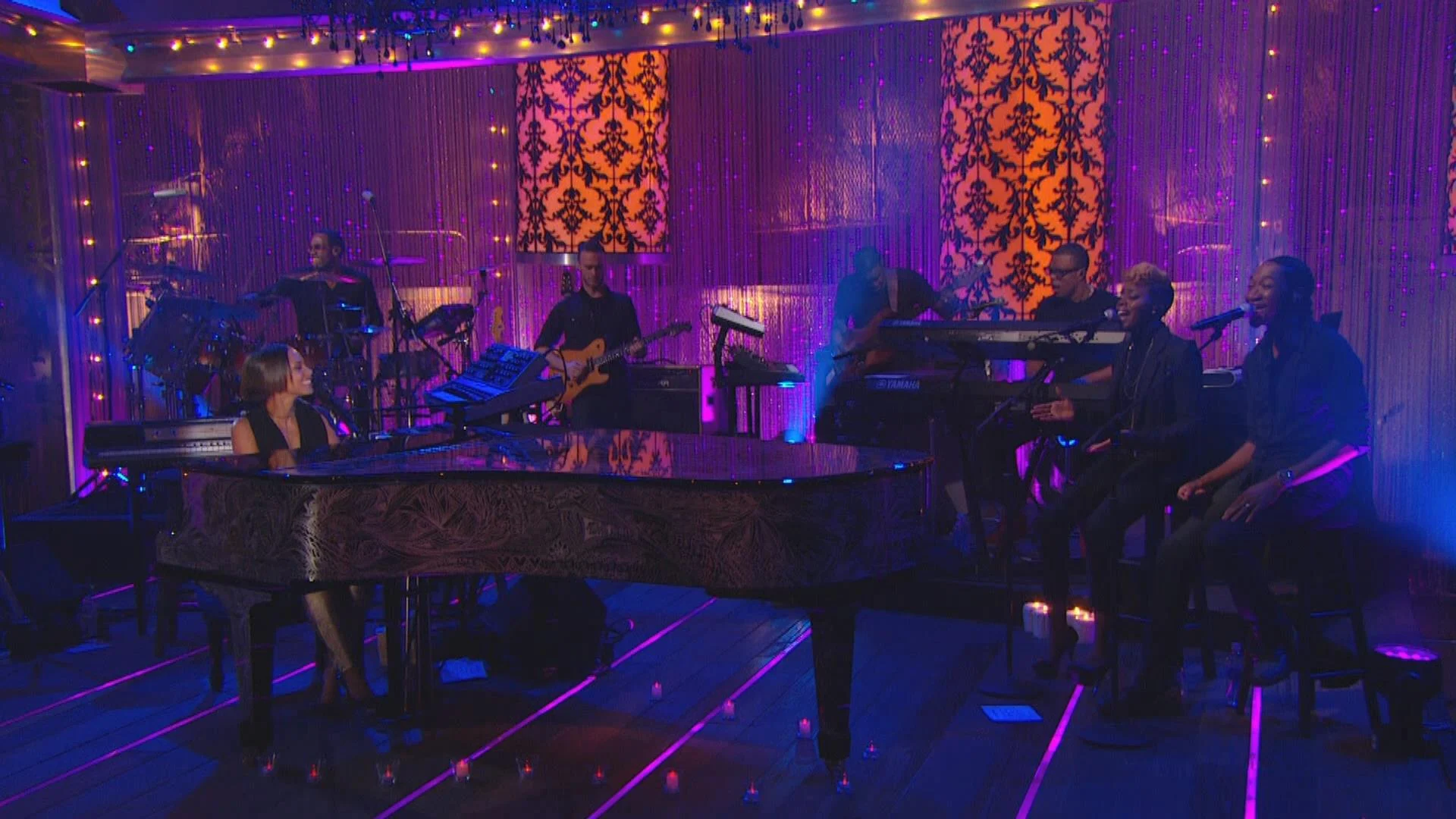 图片[3]-艾莉西亚·凯斯 2013演唱会  Alicia Keys: VH1 Storytellers 2013《ISO 20.91GB》-蓝光演唱会资源网