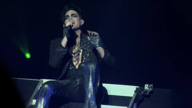 图片[4]-亚当·兰伯特 华丽国度 首次世界巡回演唱会. Adam Lambert.Glam Nation Live 2010《BDMV 21.5G》-蓝光演唱会资源网