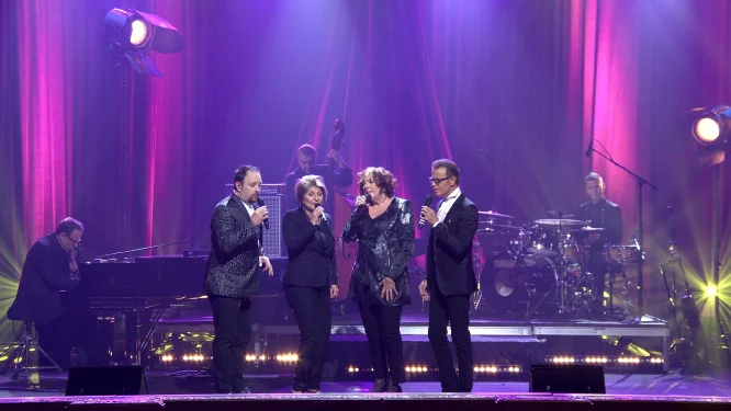 图片[3]-曼哈顿旅行者 Take 6 2018现场秀 The Manhattan Transfer & Take 6.The Summit.Live On Soundstage.2018《BDMV 21.3G》-蓝光演唱会资源网
