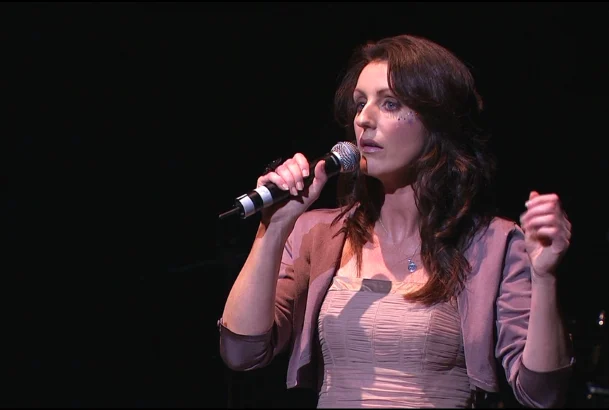 图片[7]-茱丽安妮.泰勒：感动Live版 Julienne Taylor & the Celtic Connection.Live at the Lyric.2013 《BDMV 25.4G》-蓝光演唱会资源网