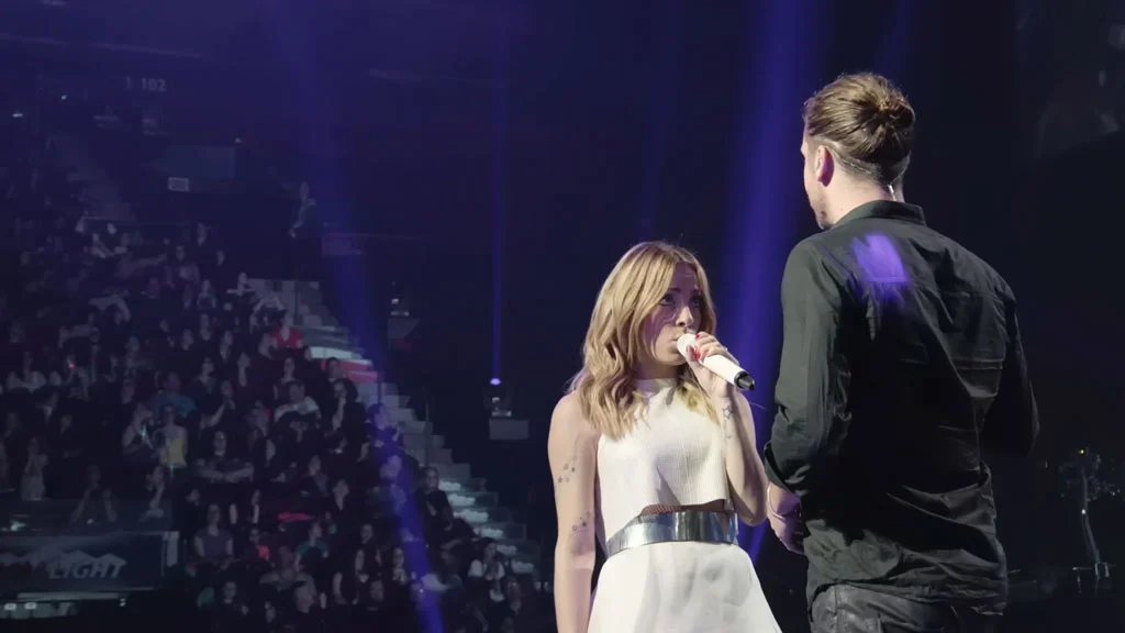图片[4]-Marie-Mai Live au Centre Bell – Traverser Le Miroir 2014《BDMV 21.1G》-蓝光演唱会资源网