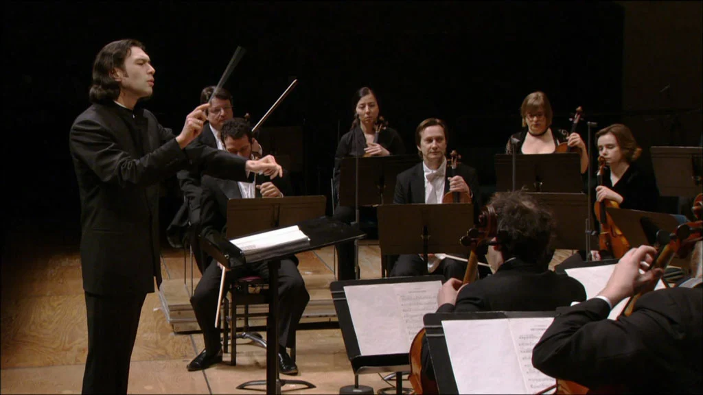 图片[3]-Vladimir Jurowski Conducts The Chamber Orchestra Of Europe With Helene Grimaud – Strauss & Ravel 2010《BDMV 20.6G》-蓝光演唱会资源网