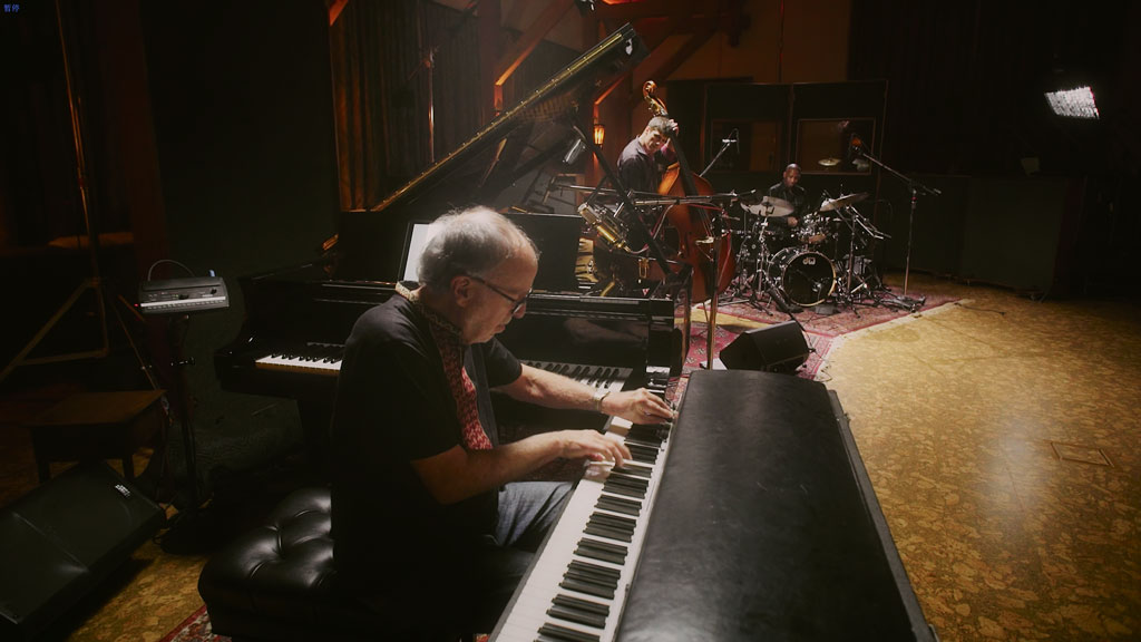 图片[5]-鲍勃·詹姆斯 Bob James Trio – Feel Like Making LIVE! 2022 UHD 4K《BDMV 82.2G》-蓝光演唱会资源网
