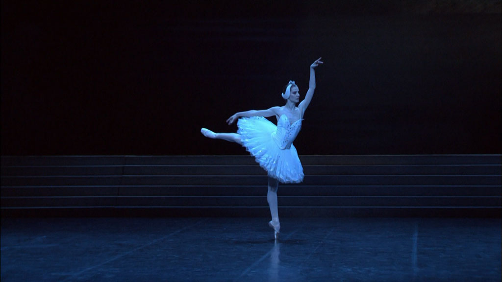 图片[4]-Tchaikovsky: Swan Lake – Paris Opera Ballet 2005 Чайковский П.И. – Лебединое озеро (Paris Opera Ballet) 2005《BDNV 38.4G》-蓝光演唱会资源网