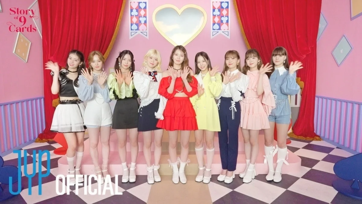 NiziU – NiziU 2023 Season\’s Greetings Story of 9 Cards 2022 [DVD ISO 3.98GB]-2345资源网 - 精品建站资源与技术分享平台