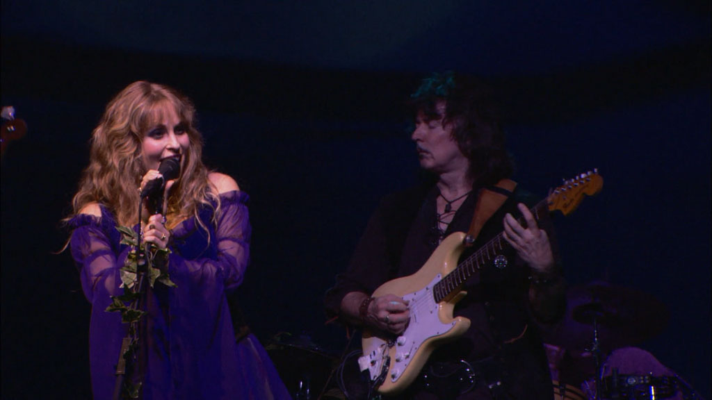 图片[3]-Blackmore\’s Night  A Knight In York 2012《BDrip MKV 6.51G》-蓝光演唱会资源网
