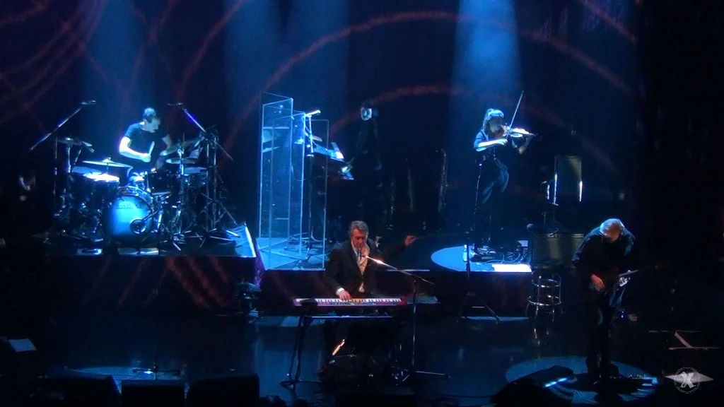 图片[4]-Bryan Ferry – Live in Osaka 2019 Film《BDMV 22.3GB》-蓝光演唱会资源网