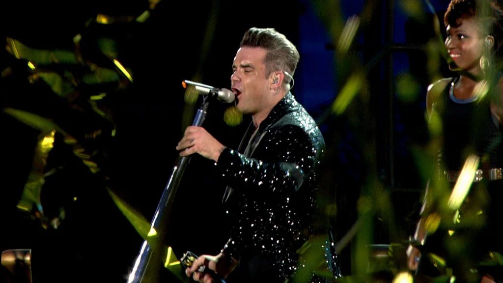 图片[3]-罗比·威廉姆斯 爱沙尼亚共和国 塔林 演唱会 Robbie Williams – Live in Tallinn 2013《BDMV 28.5G》-蓝光演唱会资源网