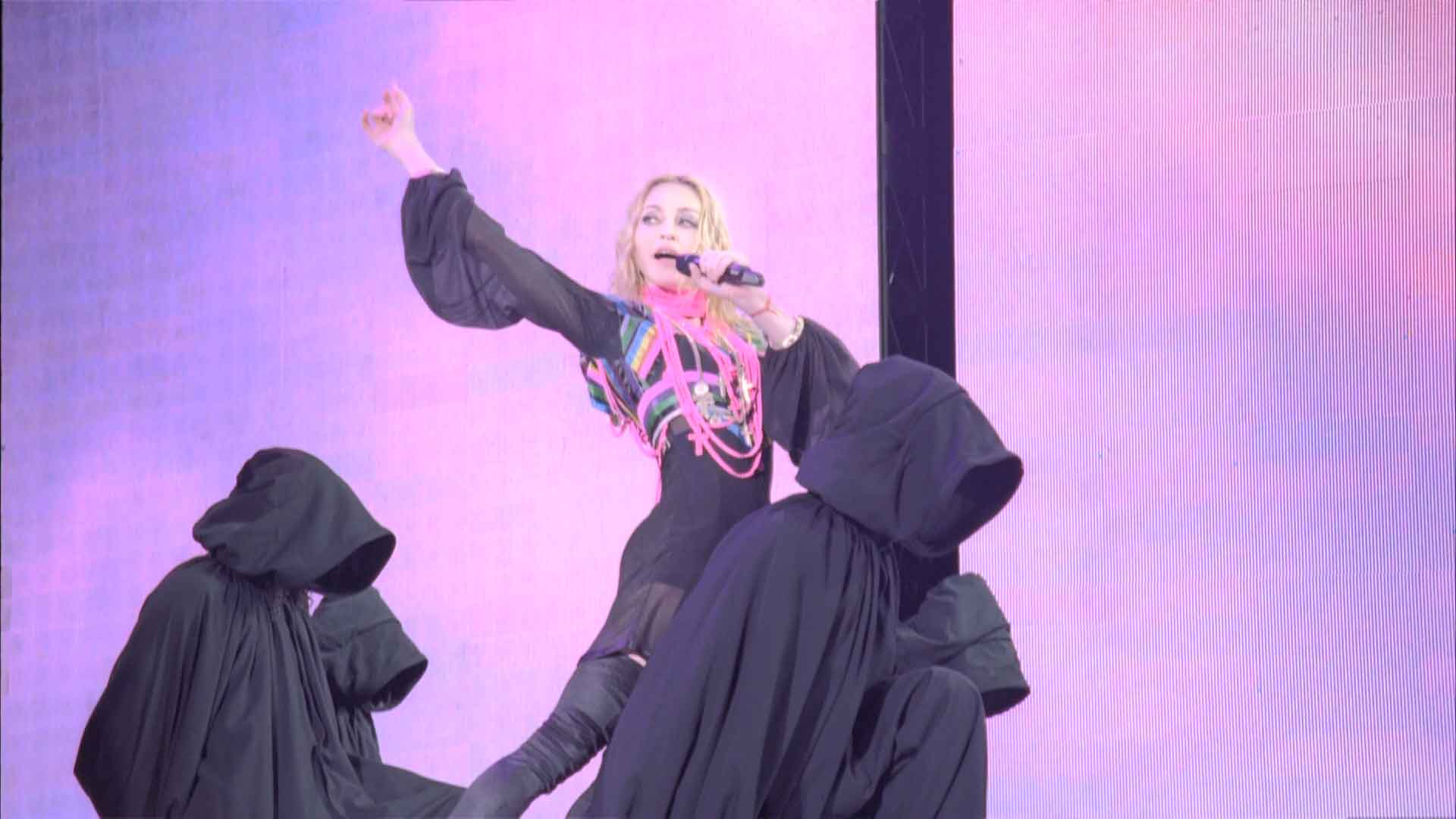 图片[2]-麦当娜 甜粘之旅 世界巡回演唱会 Madonna – Sticky & Sweet Tour 2008 [BDISO 42.7GB]-蓝光演唱会资源网