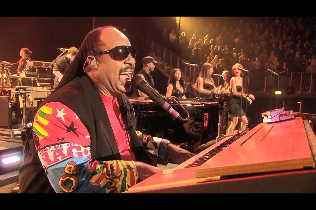 斯蒂夫·旺达 – 最后现场伦敦02体育场音乐会 Stevie Wonder: Live at Last 2008《BDISO 33.1G》-蓝光演唱会资源网