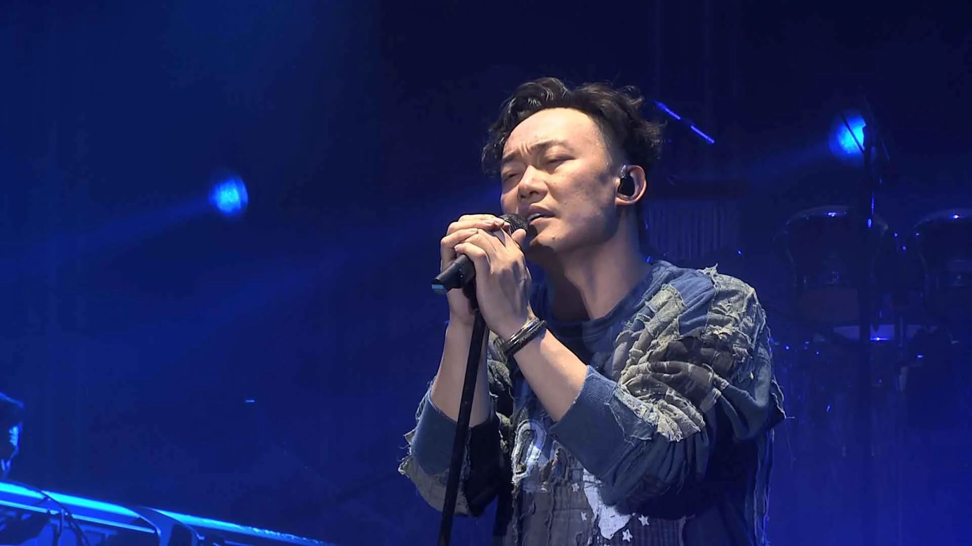 图片[4]-陈奕迅 Eason Chan DUO LOVE L.O.V.E is L.I.F.E 2018 慈善演唱会 [BDMV 2BD 58.18G]-蓝光演唱会资源网