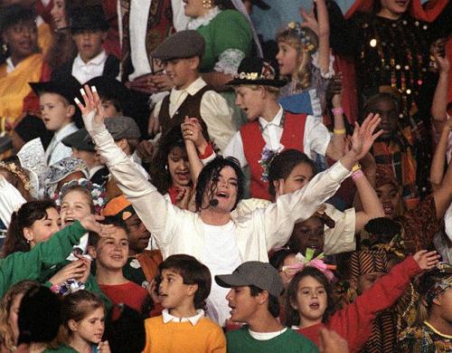 迈克尔杰克逊 Michael Jackson 最后的晚餐典藏MV（DVD ISO3.16G+3.90G）-蓝光演唱会资源网