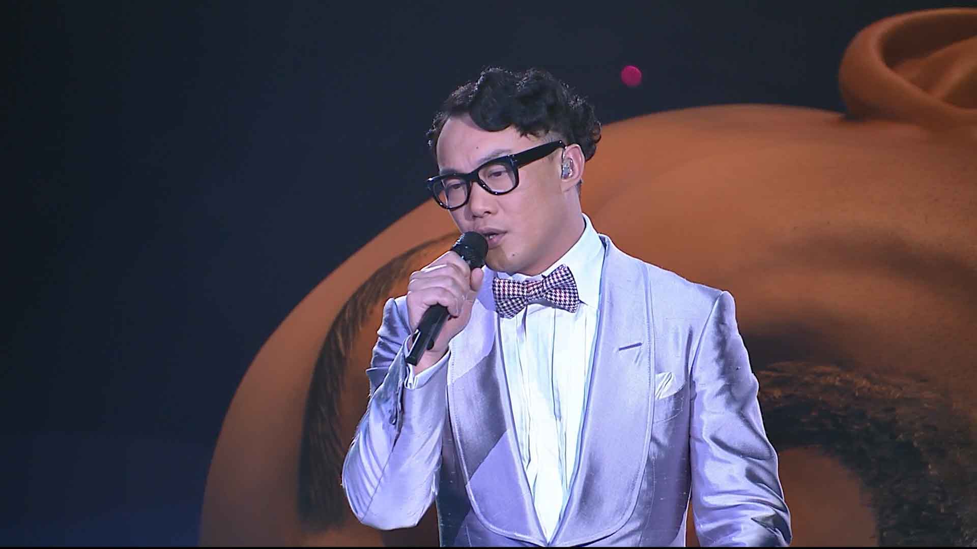 图片[3]-黄伟文作品展 Concert YY 2012 香港红馆演唱会 [BDMV 3BD 115.52G]-蓝光演唱会资源网