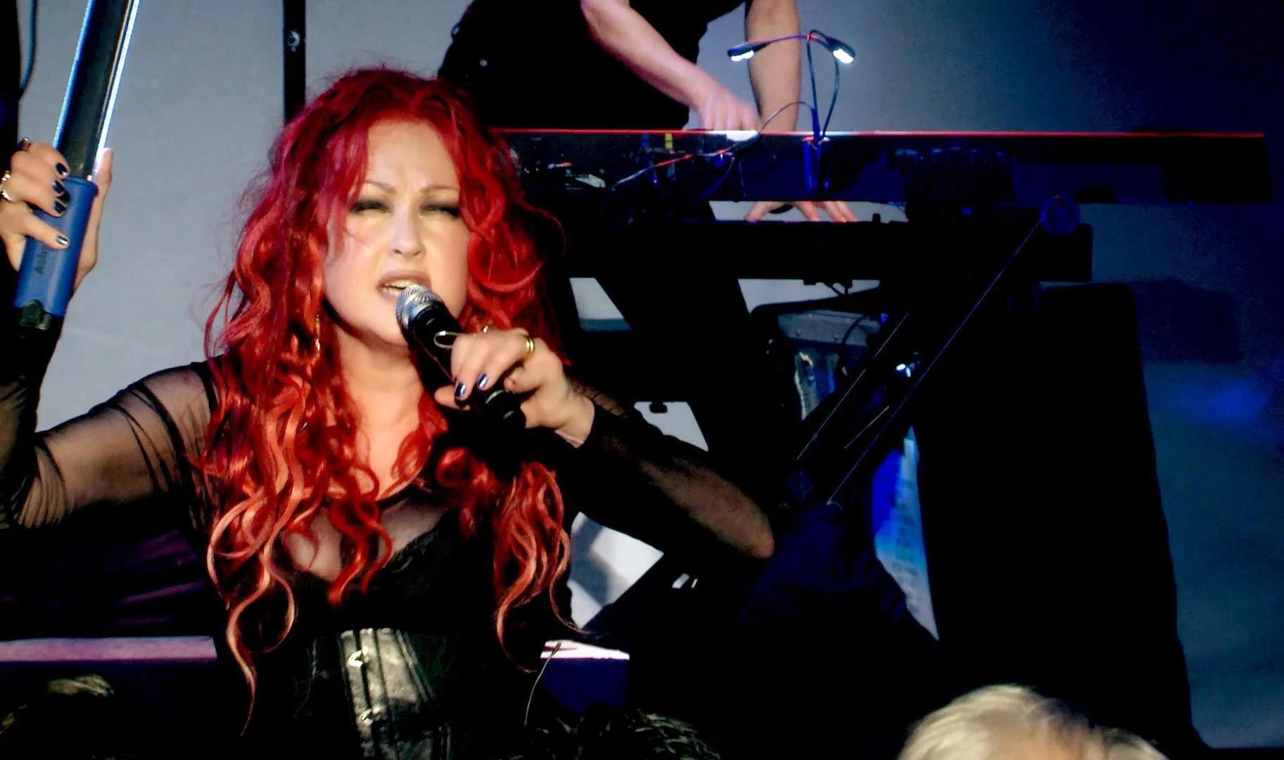 辛迪·劳帕演唱会 Cyndi Lauper: Front & Center Presents 2014《ISO 15.11GB》-蓝光演唱会资源网