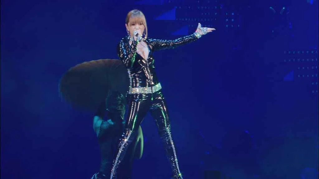 滨崎步2009巡迴演唱会 A 新起步 2D版Ayumi hamasaki ARENA TOUR 2009 A – NEXT LEVEL《ISO 42.59G》-蓝光演唱会资源网