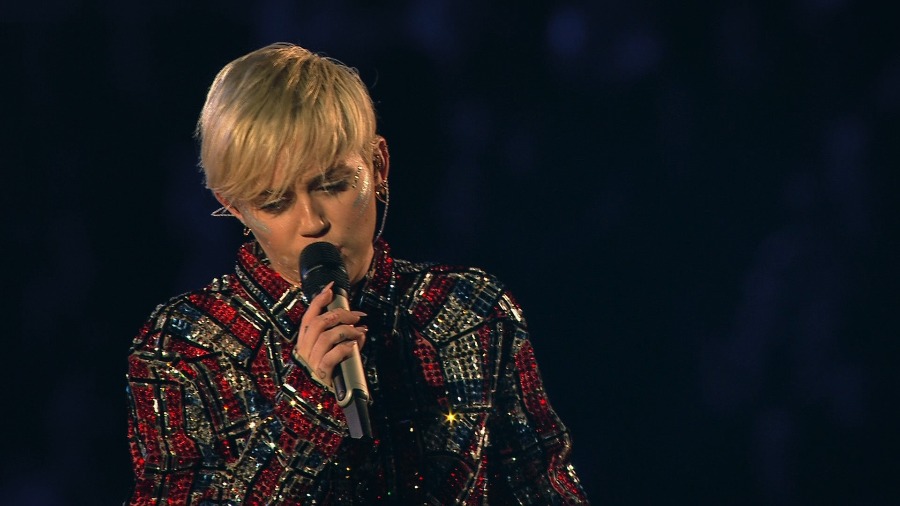 Miley Cyrus 麦粒 – Bangerz Tour 2014《BDMV 20.6G》-蓝光演唱会资源网