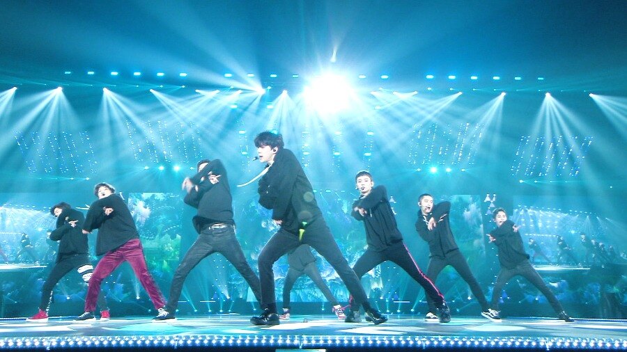 图片[3]-EXO Planet #4 – The ElyXiOn In Japan 2018 [BDMV 2BD 53.2GB]-蓝光演唱会资源网