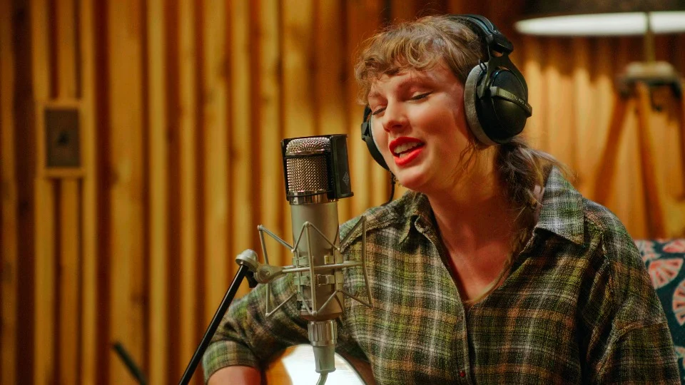 图片[3]-泰勒·斯威夫特 Taylor Swift – Folklore The Long Pond Studio Sessions 2020 HDR 2160P《WEB-DL MKV 13.2G》-蓝光演唱会资源网