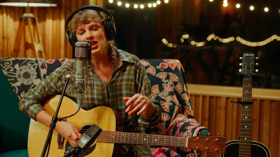 图片[2]-泰勒·斯威夫特 Taylor Swift – Folklore The Long Pond Studio Sessions 2020 HDR 2160P《WEB-DL MKV 13.2G》-蓝光演唱会资源网