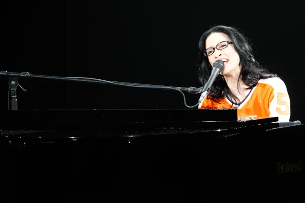 Angela Aki –  HOME SWEET HOME 5周年武道馆LIVE《2DVD-ISO 13.12G》-蓝光演唱会资源网