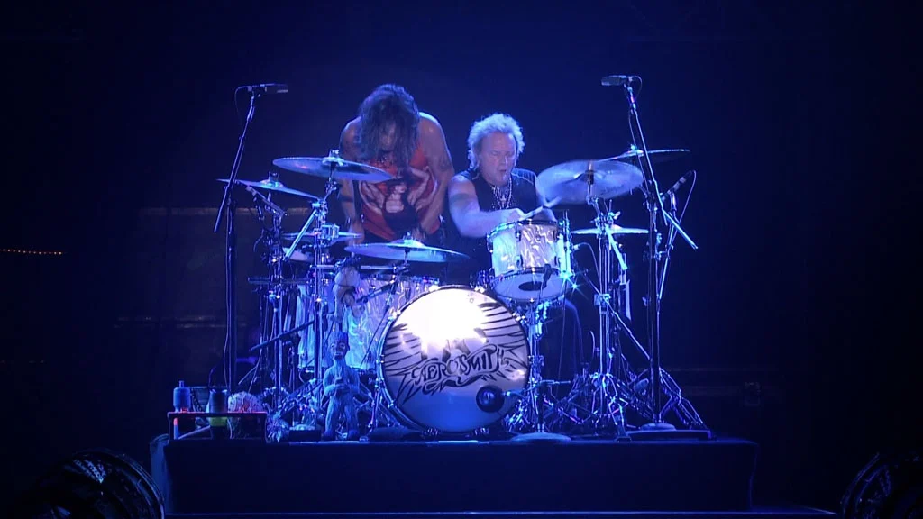 图片[3]-Aerosmith – Rock For The Rising Sun 2011《BDrip MKV 11.3G》-蓝光演唱会资源网