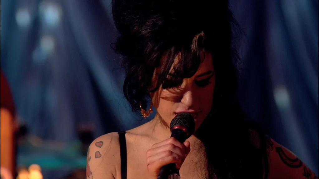 Amy Winehouse – Live In Porchester Hall (London 2007)《BDrip MKV 11.9G》-蓝光演唱会资源网