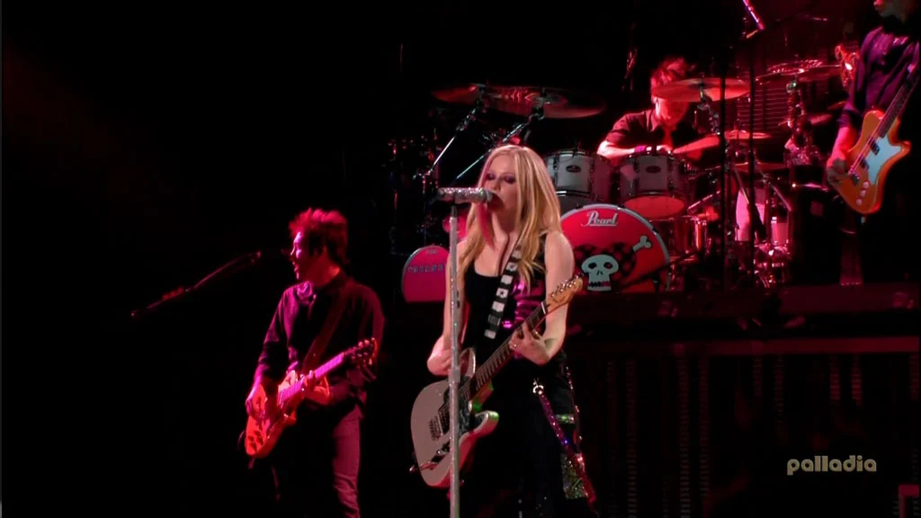 图片[5]-艾薇儿美丽坏世界巡演 Avril Lavigne – The Best Damn Tour – Live in Toronto 2008 [WEB-DL MP4 8.51GB]-蓝光演唱会资源网