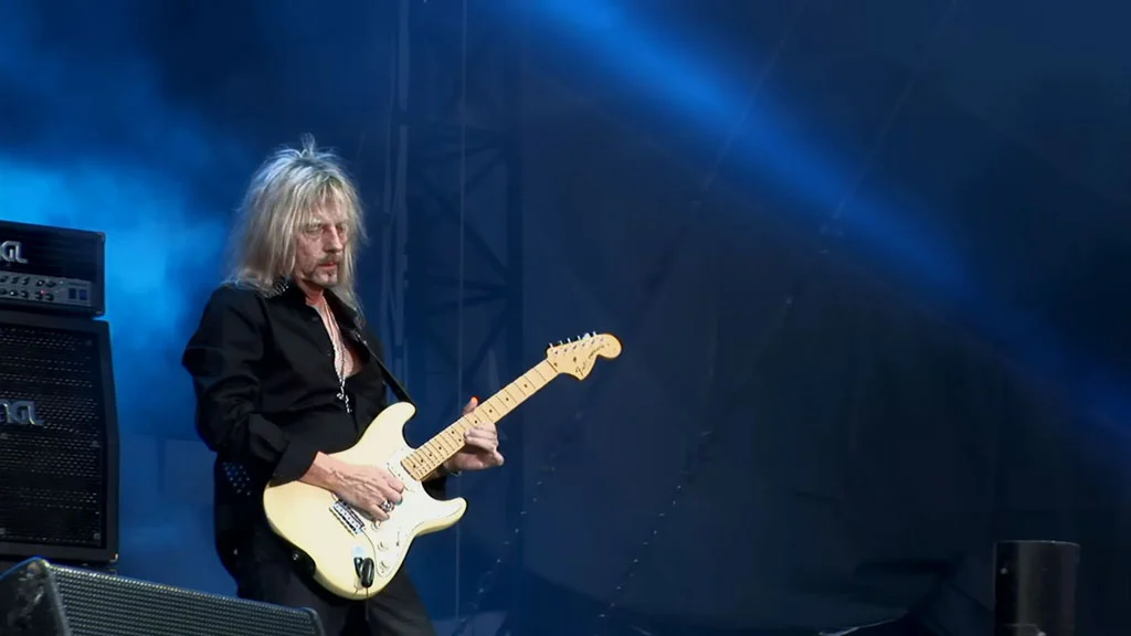 图片[3]-Axel Rudi Pell & Friends: Magic Moments – 25th Anniversary Special Show 2015《BDMV 43.8G》-蓝光演唱会资源网