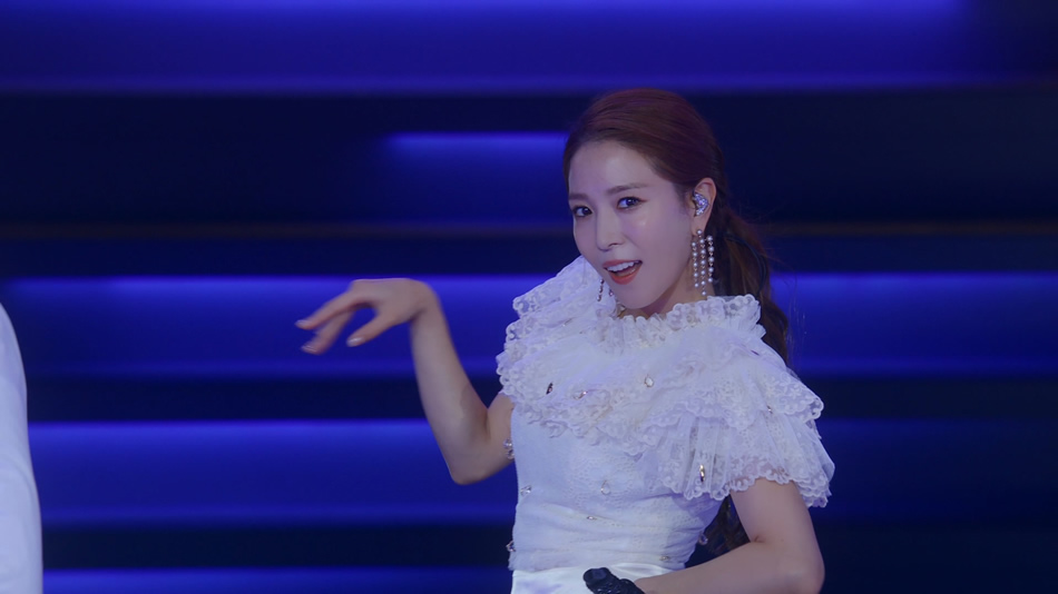 图片[3]-宝儿 BoA The Live 2018 X mas 日本演唱会 [BDMV 30.1GB]-蓝光演唱会资源网