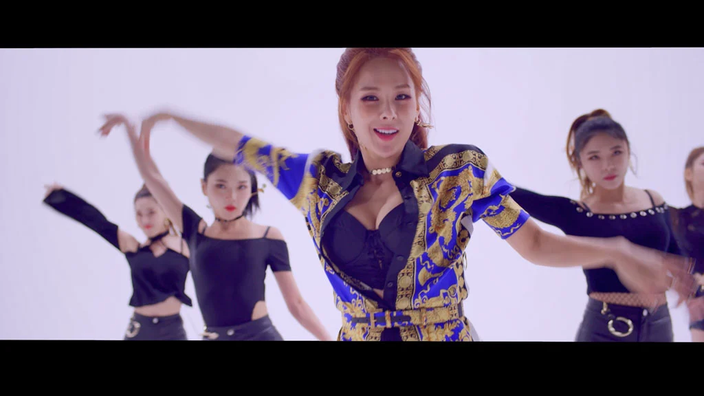 Chae Yeon – Bazzaya 1080P [Bugs MP4 693.7MB]-蓝光演唱会资源网