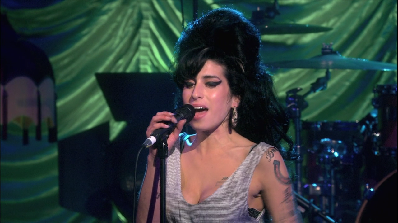 图片[6]-艾米怀恩豪斯 伦敦现 场演唱会 Amy Winehouse – I told you i was trouble. Live in London 2007《ISO 41.56》-蓝光演唱会资源网