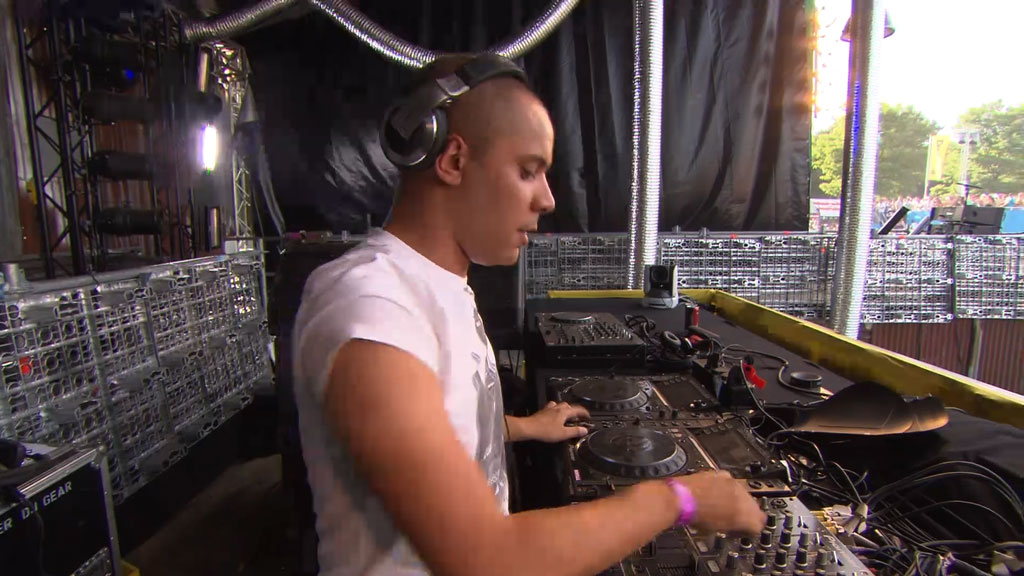 图片[4]-DJ现场 Decibel 2010 – The Live Registration 2010《BDMV 20.5G》-蓝光演唱会资源网