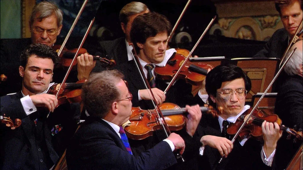 图片[3]-欧洲音乐会 Europakonzert 1997 from Versailles [BDMV 21.4GB]-蓝光演唱会资源网