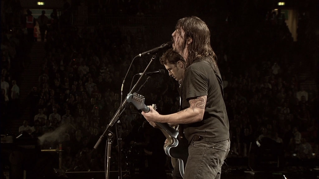 Foo Fighters Back And Forth 2011 1080p BluRay x264《BDrip MKV 6.55G》-蓝光演唱会资源网