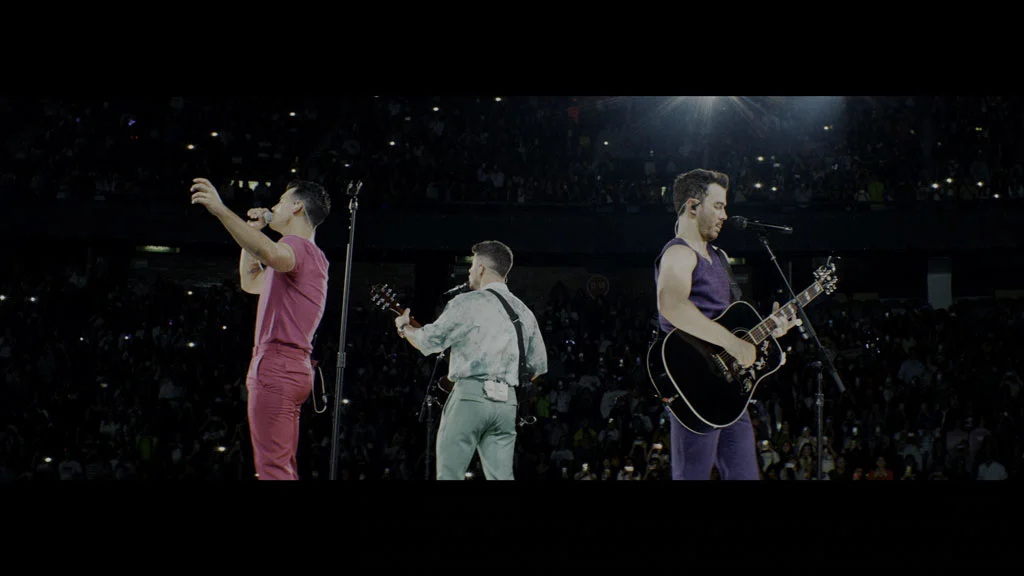图片[3]-Happiness Continues A Jonas Brothers Concert Film 2020 2160p AMZN WEB-DL x265 10bit HDR10plus DDP5.1 4K《WEB-DL MKV 11G》-蓝光演唱会资源网
