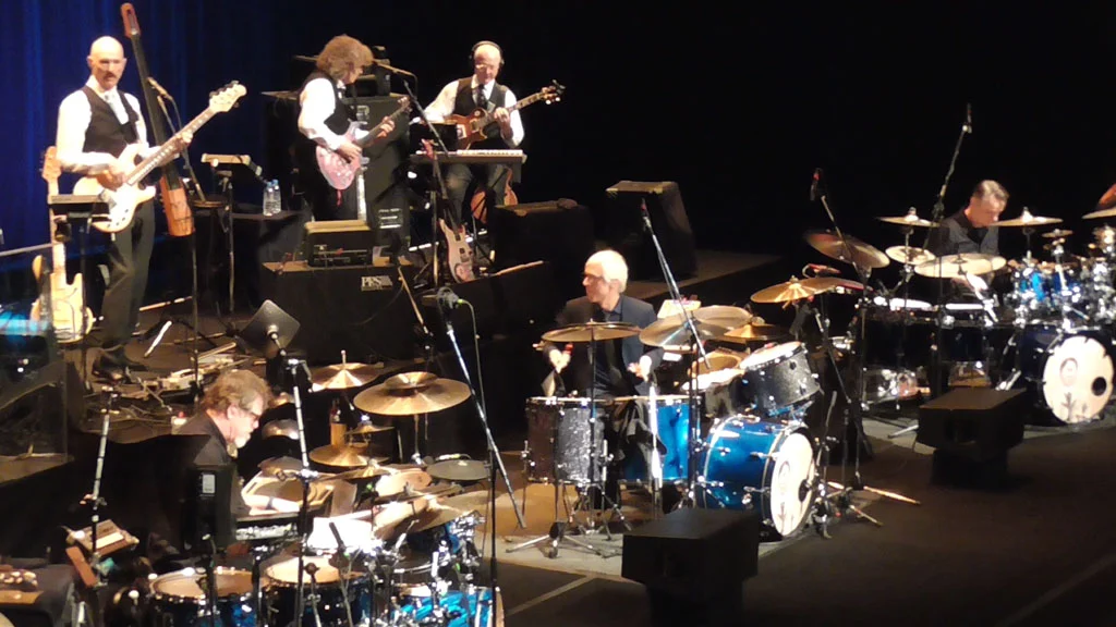 图片[3]-King Crimson – Radical Action To Unseat The Hold Of Monkey Mind 2016《BDMV 38.1G》-蓝光演唱会资源网