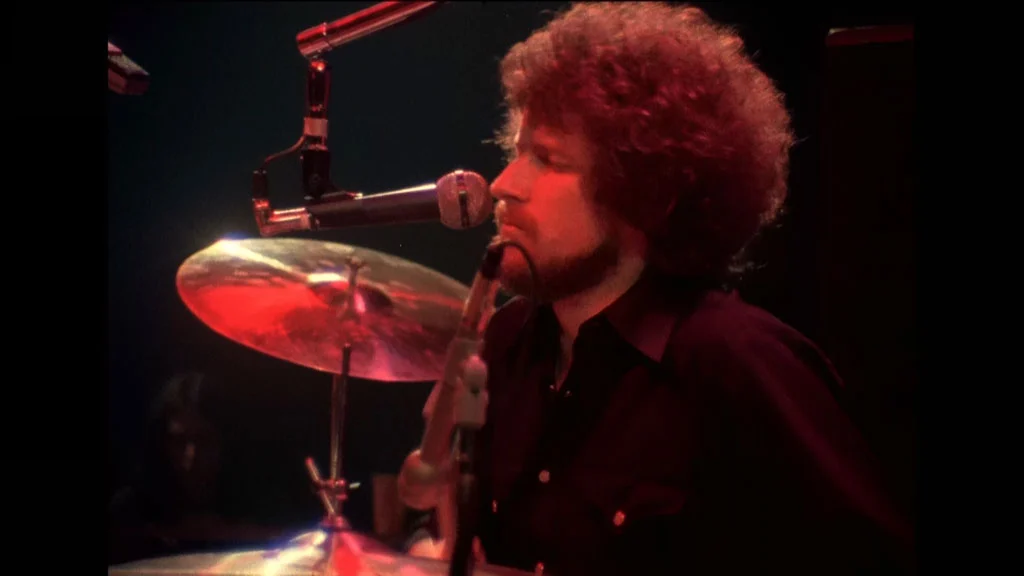 图片[2]-老鹰乐队1977年加州旅馆巡演休斯敦站现场 Eagles Live at the Capital Centre March 1977《BDMV 12.7G》-蓝光演唱会资源网