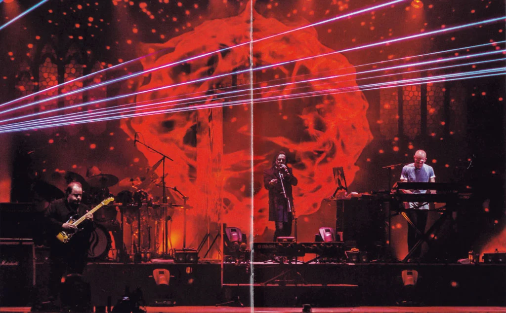 图片[7]-Marillion – Out of the Box – Marillion Weekend 2015 [2016]《BDMV 3BD 121G》-蓝光演唱会资源网