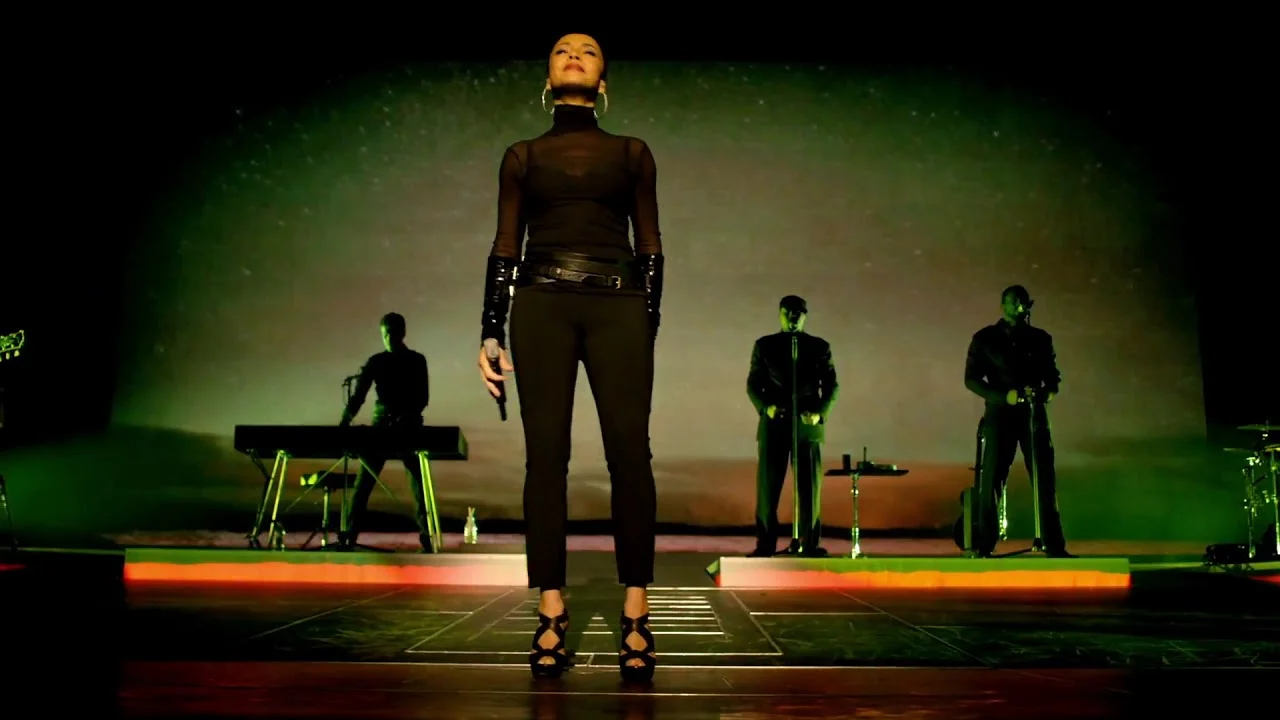 图片[6]-莎黛 : 心的归属2011世界巡迴演唱会 Sade : Bring Me Home Live 2011 Blu-ray《BDMV 38.70GB》-蓝光演唱会资源网