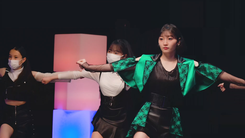 图片[4]-宫本佳林 Miyamoto Karin – Bambina Bambino_Lonely Bus (Limited Edition A,B) 2023 [BDISO 12.1GB]-蓝光演唱会资源网