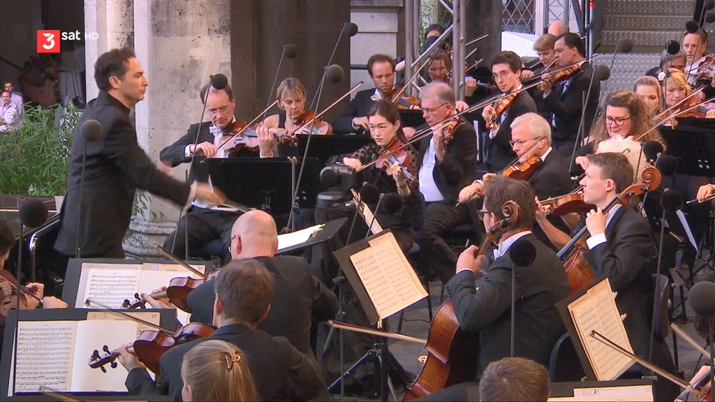 图片[2]-慕尼黑爱乐乐团 Münchner Philharmonikern – Klassik Am Odeonsplatz 2023 720P [HDTV TS 10.5GB]-蓝光演唱会资源网