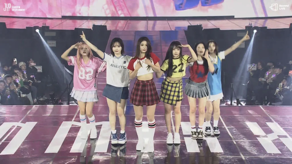 NMIXX – Run For Roses (Performance Video) 4K 2160P [Master MOV 4.97GB]-蓝光演唱会资源网