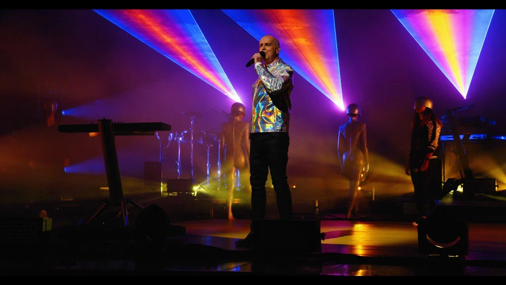 图片[5]-彼得·盖布瑞尔 Peter Gabriel – New Blood-3D 2011 上下屏《Remux MKV 19.6G》-蓝光演唱会资源网
