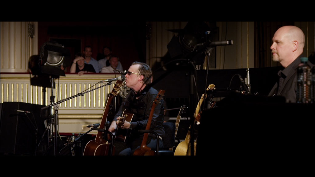 图片[4]-乔·博纳马萨 维也纳歌剧院之原声吉他现场演唱会 Joe Bonamassa – An Acoustic Evening at the Vienna Opera House 2012 [ISO 43.9GB]-蓝光演唱会资源网