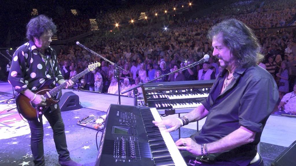图片[5]-林哥·史达和他的全明星乐队 Ringo Starr And His All-Starr Band – Live At The Greek Theater 2019 (2022)《BDMV 35.1GB》-蓝光演唱会资源网
