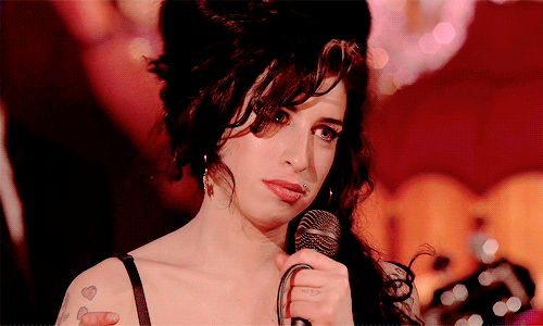 图片[9]-艾米怀恩豪斯 伦敦现 场演唱会 Amy Winehouse – I told you i was trouble. Live in London 2007《ISO 41.56》-蓝光演唱会资源网