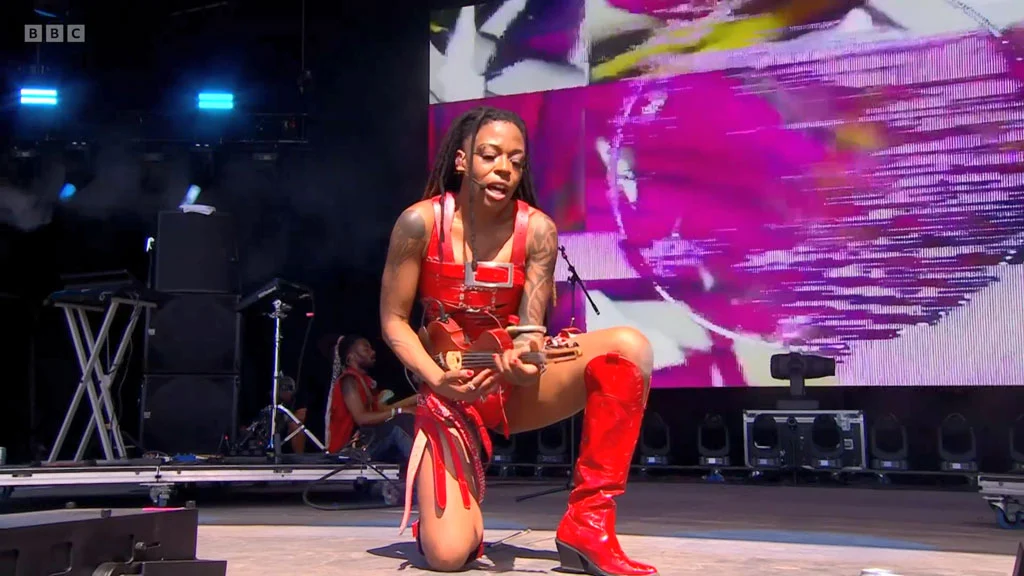 图片[3]-Sudan Archives – Live Glastonbury Festival 2023 HD 1080P [WEB-DL MKV 4.48GB]-蓝光演唱会资源网