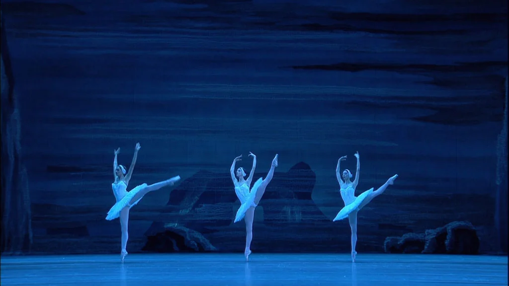 图片[3]-Tchaikovsky – Swan Lake – Svetlana Zakharova, Bolshoi Ballet, Pavel Sorokin 2015《BDMV 22.4G》-蓝光演唱会资源网